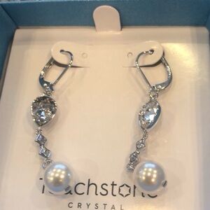 Touchstone well balanced pearl earrings